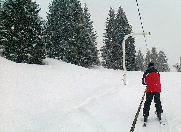 27/1/12, massive snowflakes falling in Les Gets.